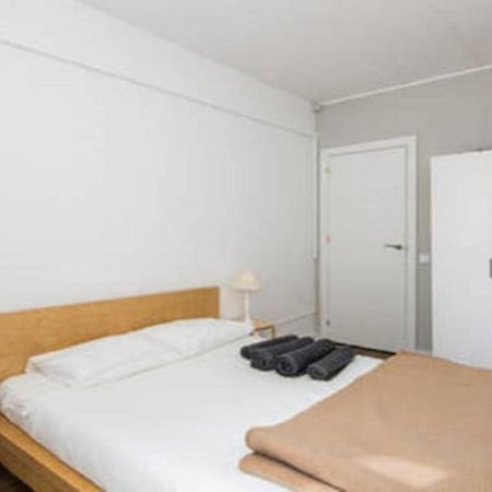 Sagarda Familia Private Sunny Room Barcelona Exterior foto