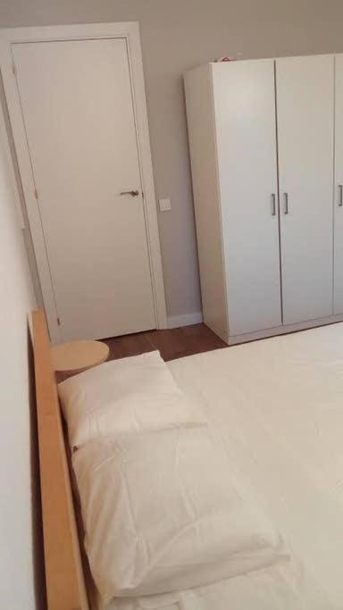 Sagarda Familia Private Sunny Room Barcelona Exterior foto